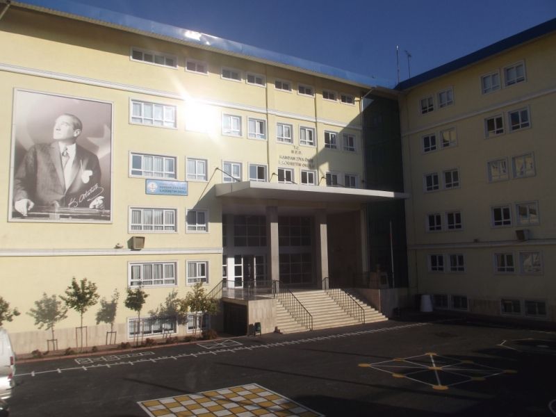 Handan Ziya Öniş İlkokulu 