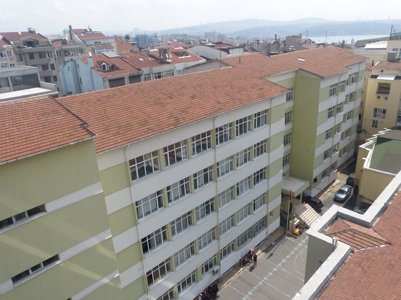 Nişantaşı Rüştü Uzel Mesleki Ve Teknik Anadolu Lisesi 