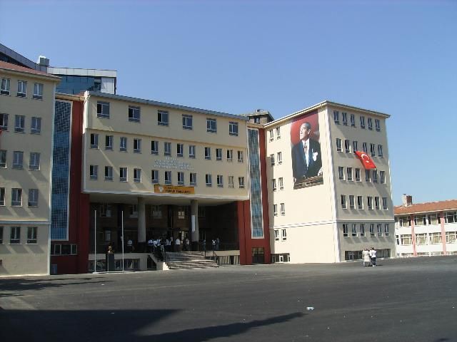 Yunus Emre Anadolu İmam Hatip Lisesi 