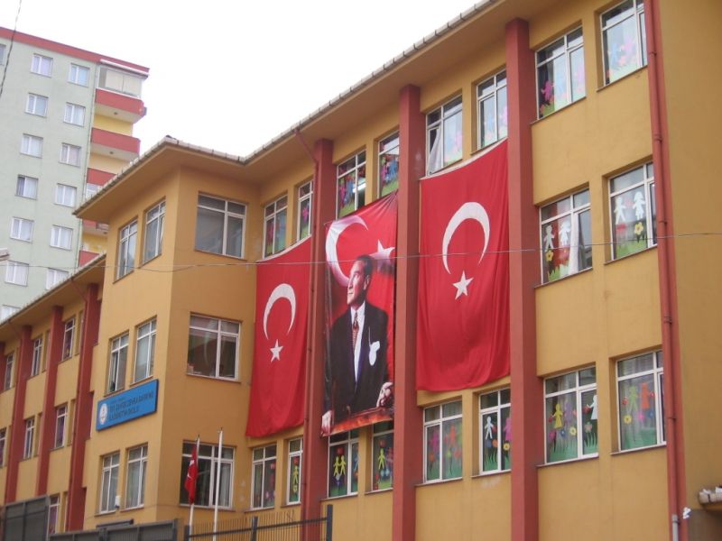 Tev Zahide Zehra Garring Ortaokulu 