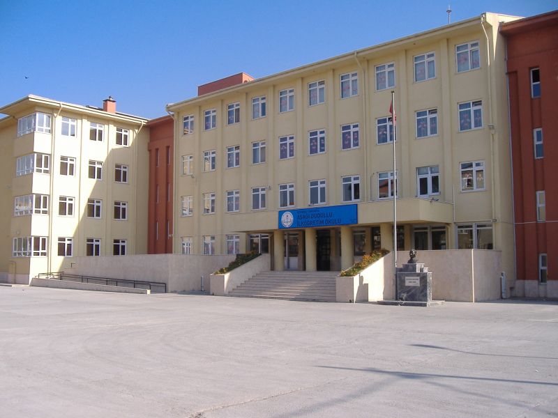 Aşağı Dudullu İlkokulu 