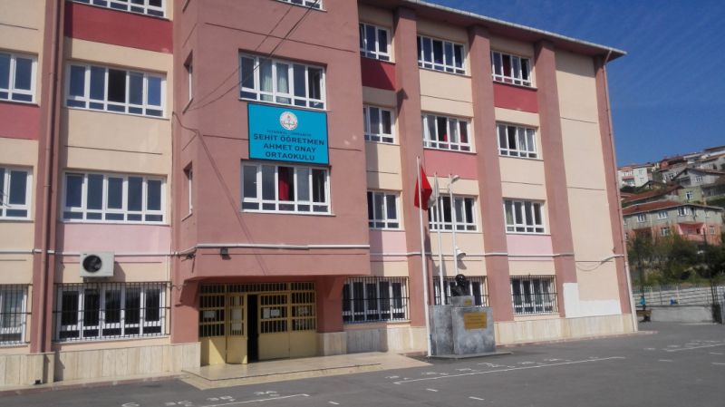 Şehit Öğretmen Ahmet Onay Ortaokulu 