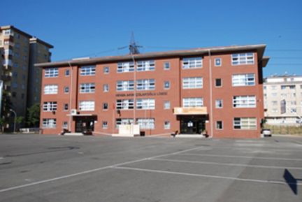 Henza Akın Çolakoğlu Anadolu İmam Hatip Lisesi 