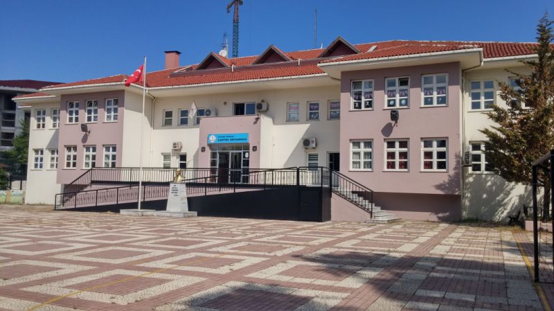 Capitol Ortaokulu 