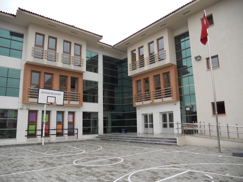 Atik Valide İmam Hatip Ortaokulu 